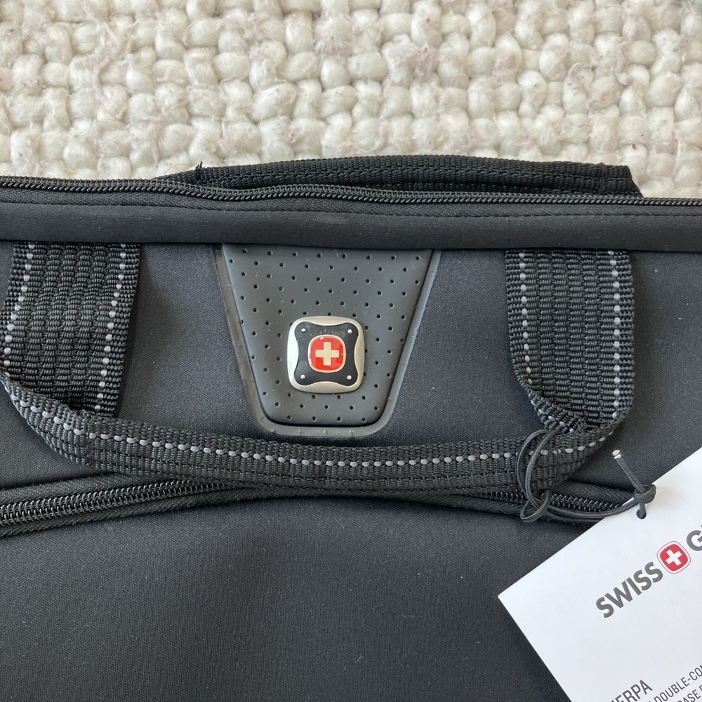 NWT Swissgear 16" Laptop Slimcase Double Compartment Black Brand Decal - Picture 3 of 11
